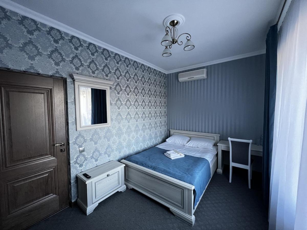Zolotoy Fazan Hotel Nikolayev Ngoại thất bức ảnh