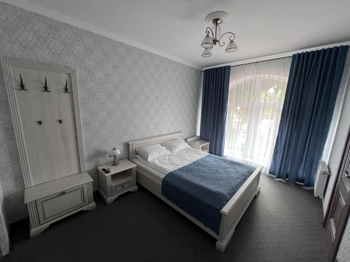 Zolotoy Fazan Hotel Nikolayev Ngoại thất bức ảnh