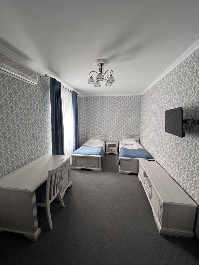 Zolotoy Fazan Hotel Nikolayev Ngoại thất bức ảnh
